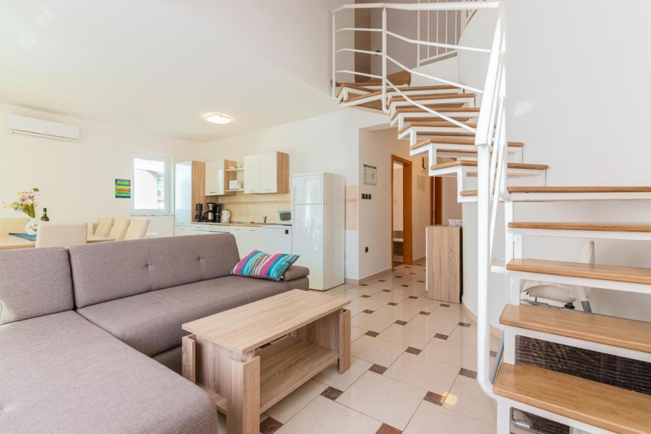 Apartment Lovorka 5 Baška Dış mekan fotoğraf